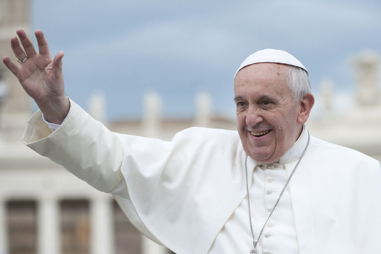 Lead With Humility: 12 Leadership Lessons from Pope Francis
